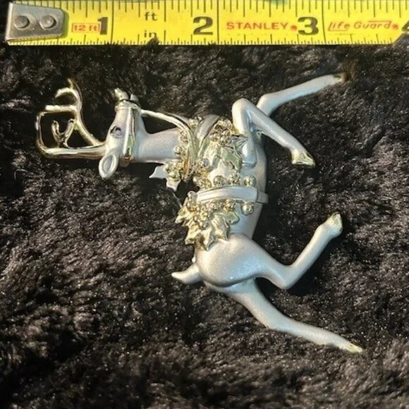Beautiful Vintage Silver & Gold Tone Reindeer - Picture 4 of 4